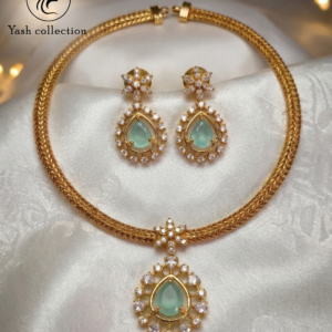 Exquisite Emerald and Diamond Choker Set