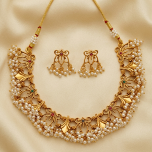Pearl Clusters Necklace